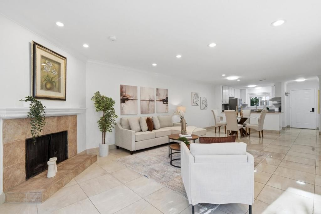 Image 6 of property listing at 117 Mission Drive, East Palo Alto, CA 94303