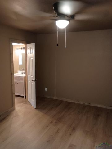 417 W CR 3201, Mount Enterprise, TX 75681