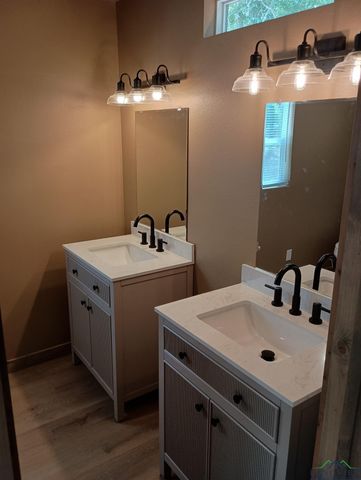 417 W CR 3201, Mount Enterprise, TX 75681