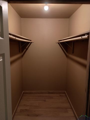 417 W CR 3201, Mount Enterprise, TX 75681