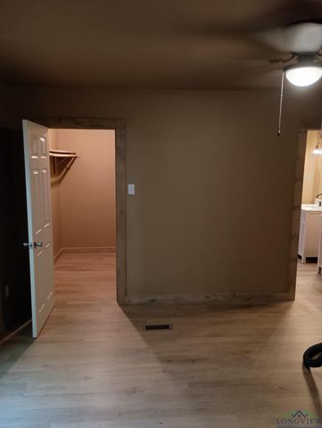 417 W CR 3201, Mount Enterprise, TX 75681