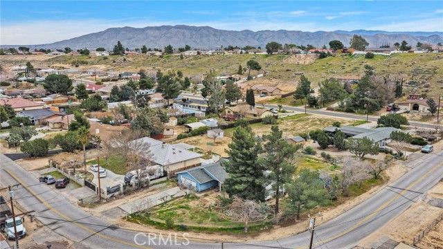 17405 Adobe, Hesperia, CA 92345