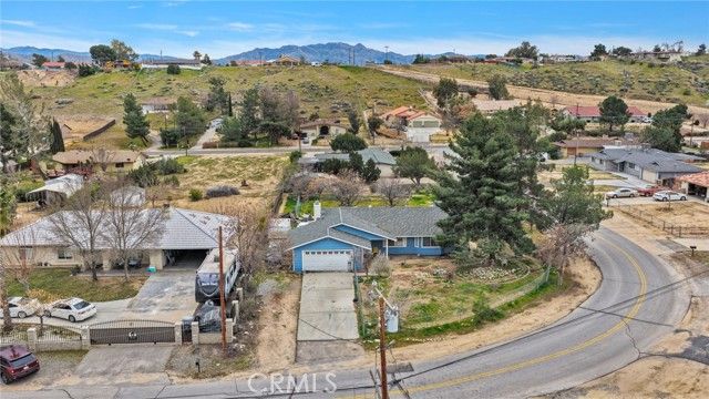 17405 Adobe, Hesperia, CA 92345