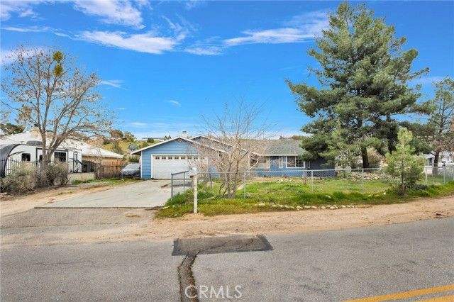 17405 Adobe, Hesperia, CA 92345