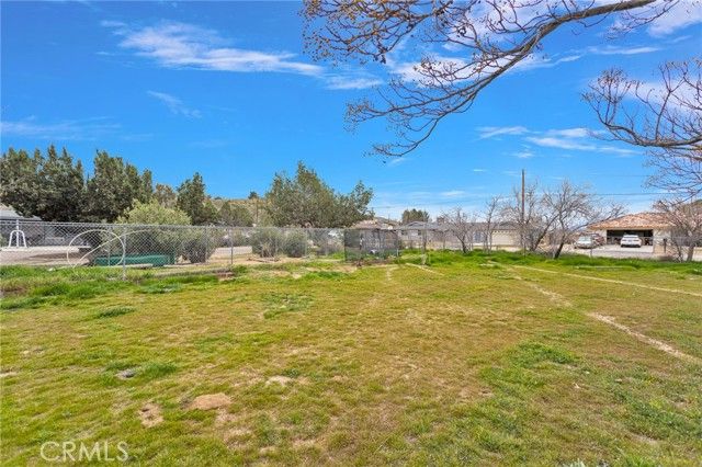 17405 Adobe, Hesperia, CA 92345