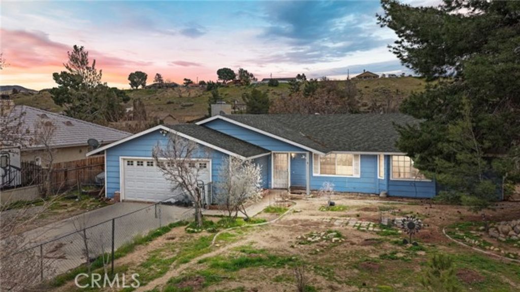 17405 Adobe, Hesperia, CA 92345