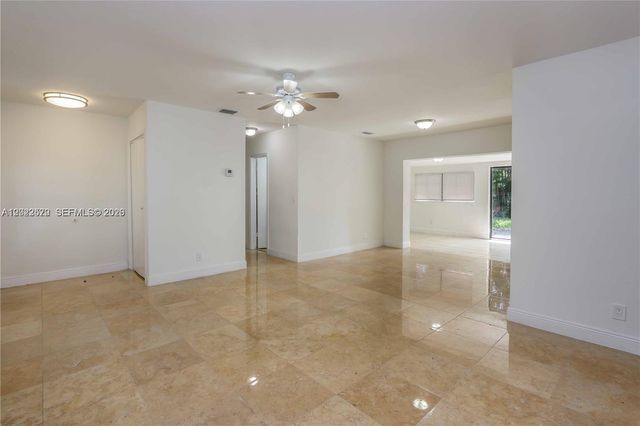 200 SW 64th Way, Pembroke Pines, FL 33023