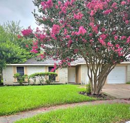 610 Reedwood Drive, Missouri City, TX 77489