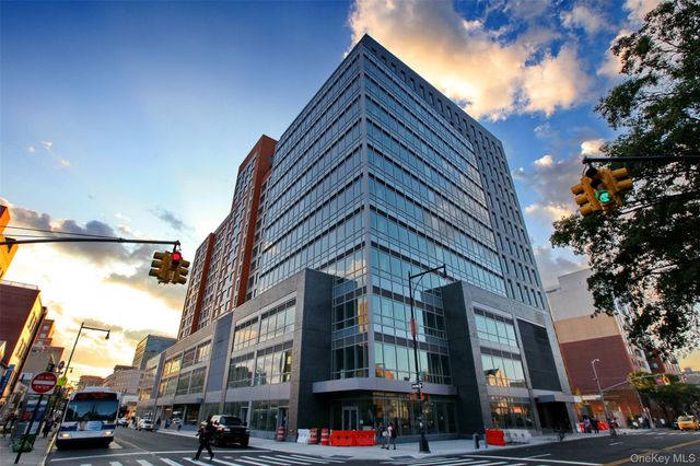 138-35 39th Avenue 6H, Flushing, NY 11354