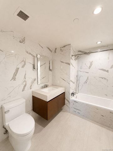 138-35 39th Avenue 6H, Flushing, NY 11354
