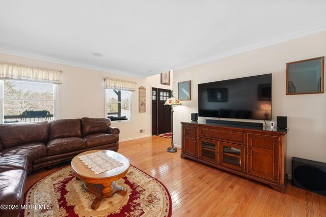 1 Hemlock Drive, New Egypt, NJ 08533