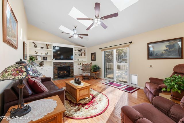 1 Hemlock Drive, New Egypt, NJ 08533