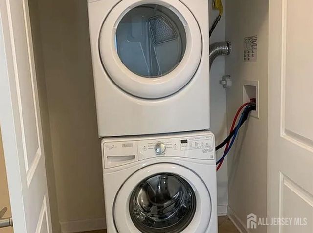 542 E Celebration Way, South Plainfield, NJ 07080