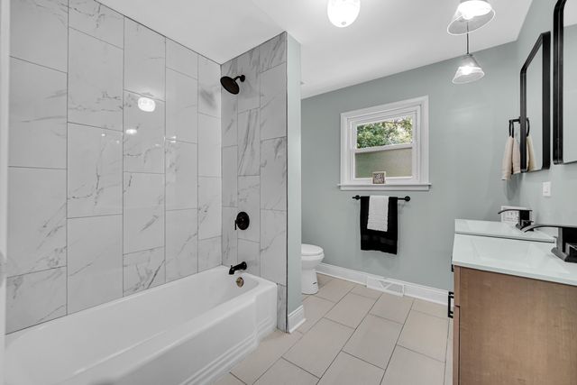 8228 Greenwood Avenue, Munster, IN 46321