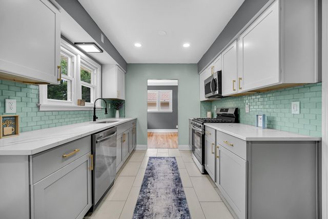8228 Greenwood Avenue, Munster, IN 46321