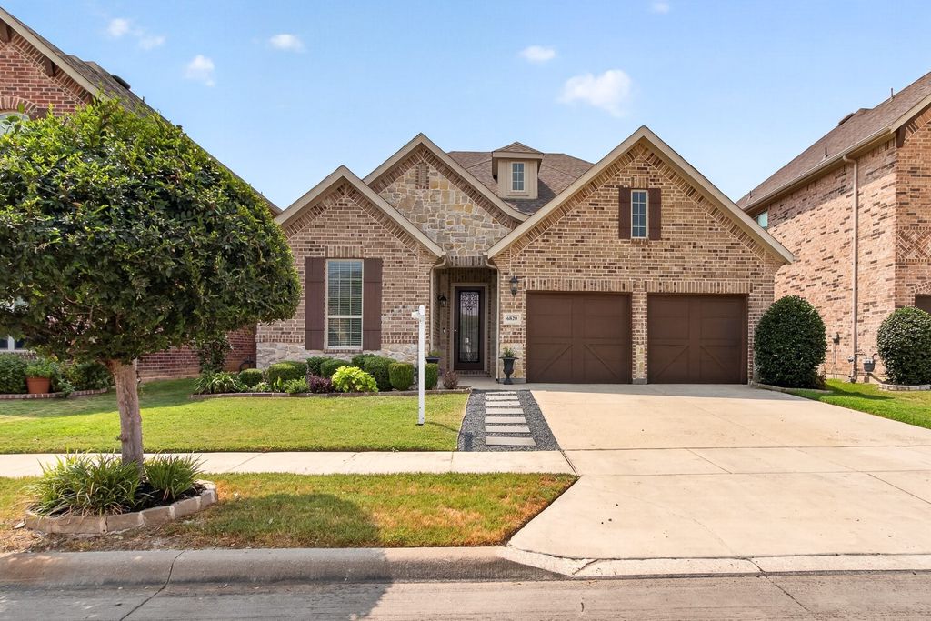 6820 Westbury Drive, North Richland Hills, TX 76180