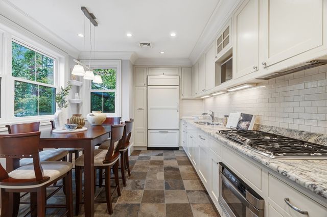 8-9 Ringgold St, Boston, MA 02118