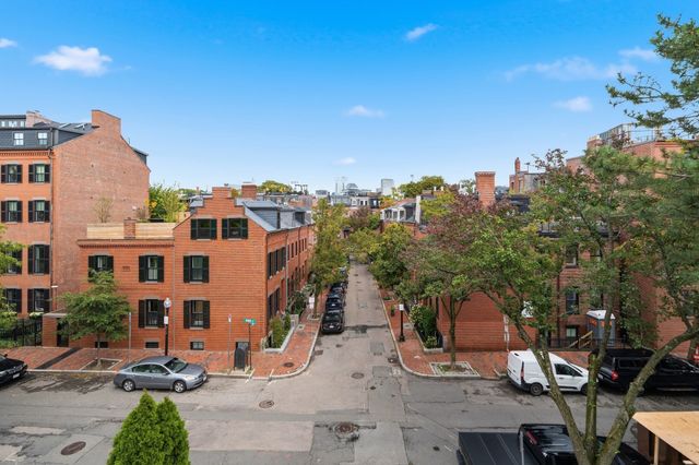 8-9 Ringgold St, Boston, MA 02118