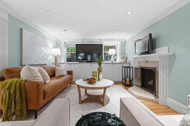 8-9 Ringgold St, Boston, MA 02118