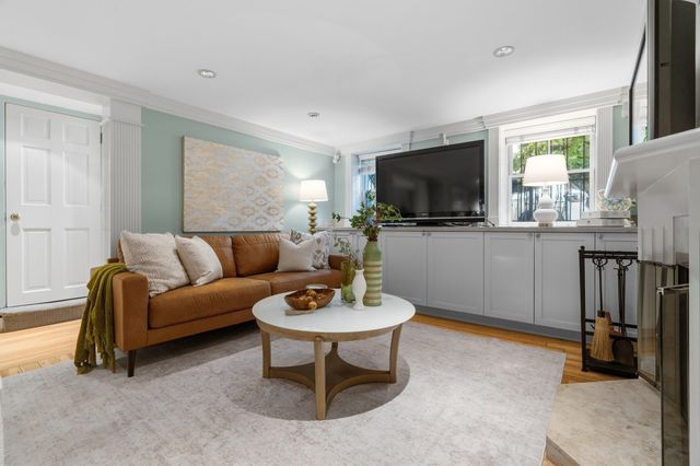 8-9 Ringgold St, Boston, MA 02118