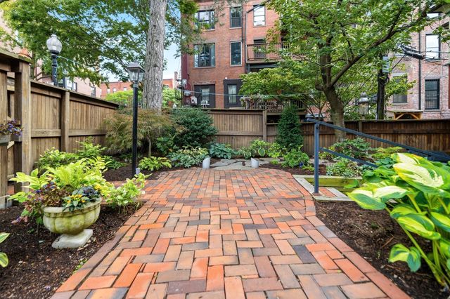 8-9 Ringgold St, Boston, MA 02118