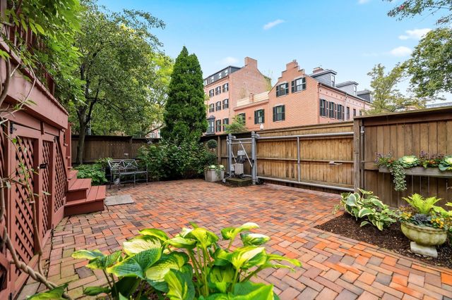 8-9 Ringgold St, Boston, MA 02118