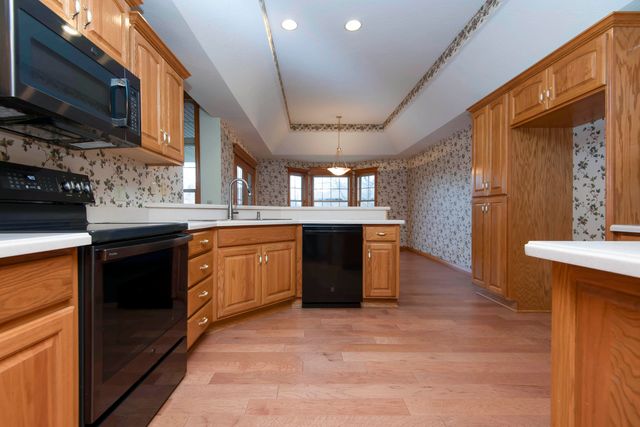 711 Robinwood Lane, Nixa, MO 65714