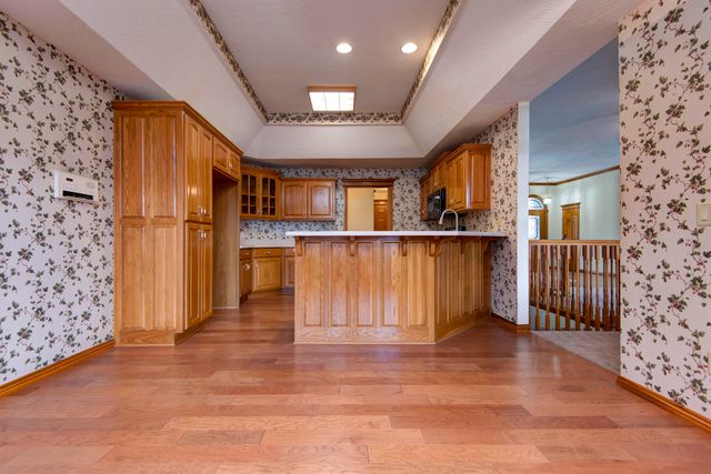 711 Robinwood Lane, Nixa, MO 65714