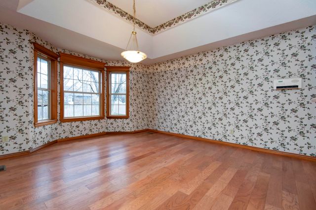 711 Robinwood Lane, Nixa, MO 65714