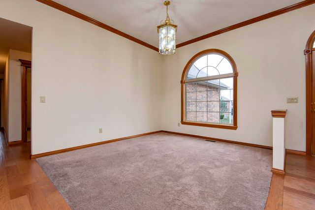 711 Robinwood Lane, Nixa, MO 65714