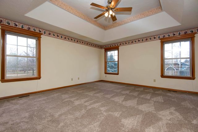 711 Robinwood Lane, Nixa, MO 65714