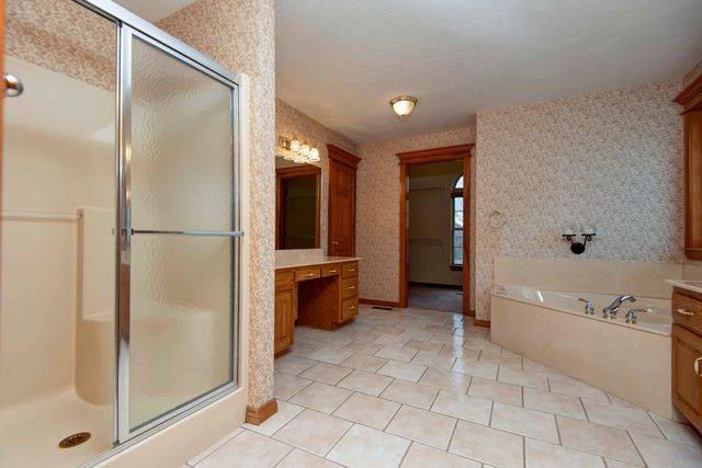 711 Robinwood Lane, Nixa, MO 65714