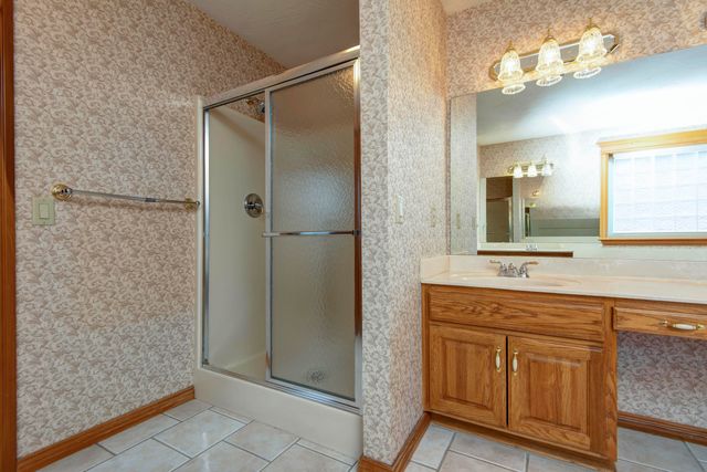 711 Robinwood Lane, Nixa, MO 65714