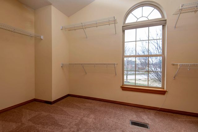 711 Robinwood Lane, Nixa, MO 65714