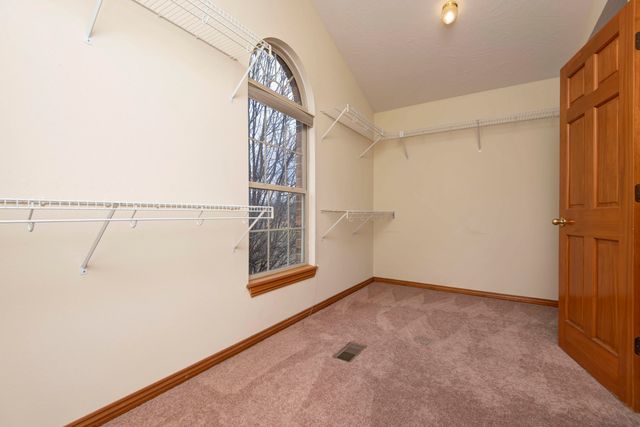 711 Robinwood Lane, Nixa, MO 65714