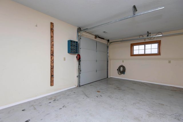 711 Robinwood Lane, Nixa, MO 65714