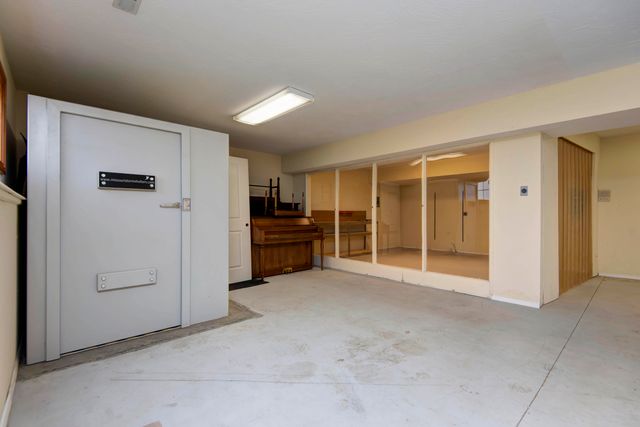 711 Robinwood Lane, Nixa, MO 65714