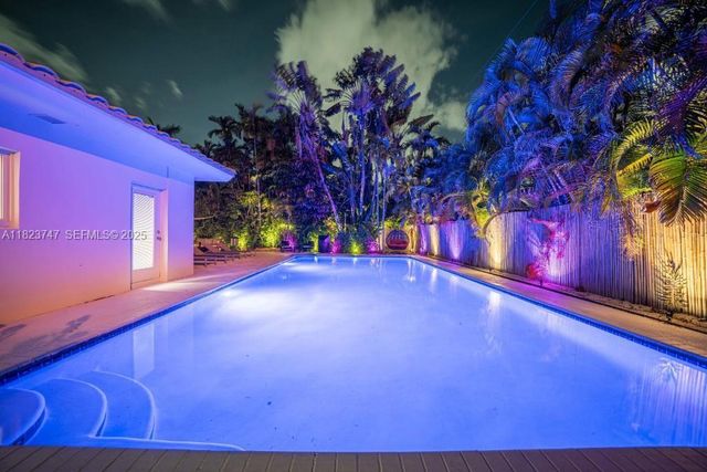11530 NE 7th Avenue, Biscayne Park, FL 33161