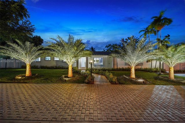 11530 NE 7th Avenue, Biscayne Park, FL 33161