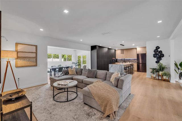 11530 NE 7th Avenue, Biscayne Park, FL 33161