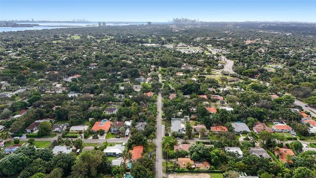 11530 NE 7th Avenue, Biscayne Park, FL 33161