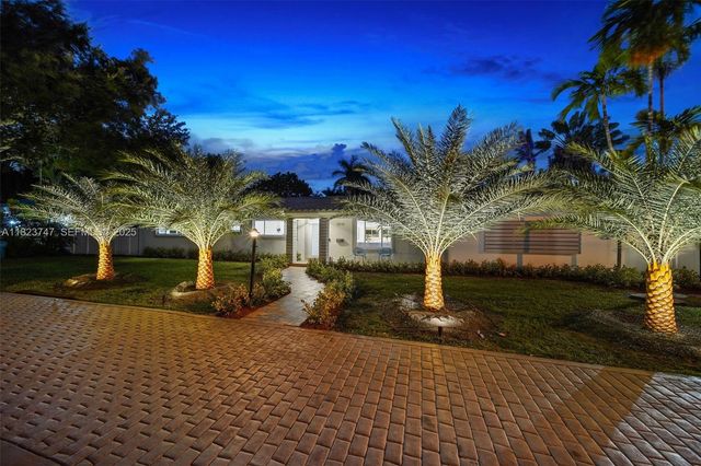 11530 NE 7th Avenue, Biscayne Park, FL 33161