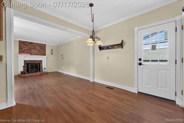 648 S Dowling Street, Westland, MI 48186