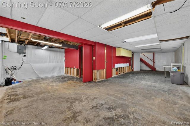 648 S Dowling Street, Westland, MI 48186