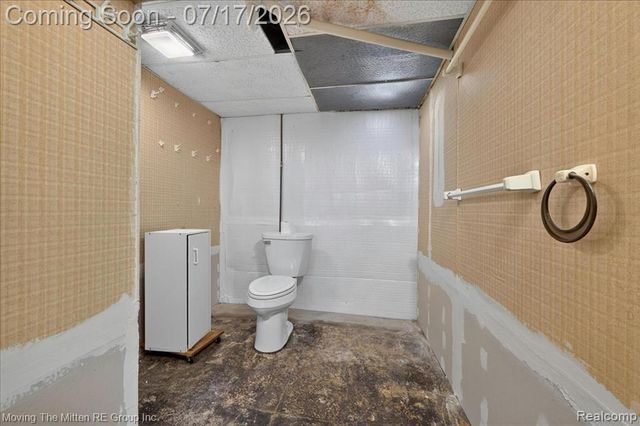 648 S Dowling Street, Westland, MI 48186