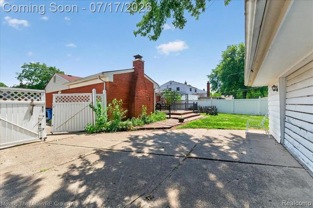 648 S Dowling Street, Westland, MI 48186