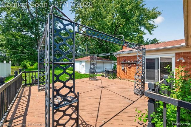 648 S Dowling Street, Westland, MI 48186