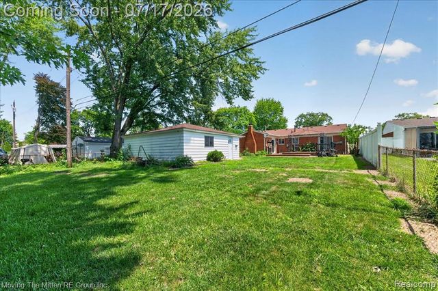 648 S Dowling Street, Westland, MI 48186