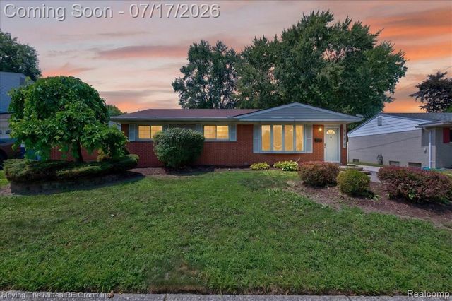 648 S Dowling Street, Westland, MI 48186