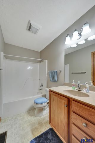 8414 Talon Court, Lincoln, NE 68505